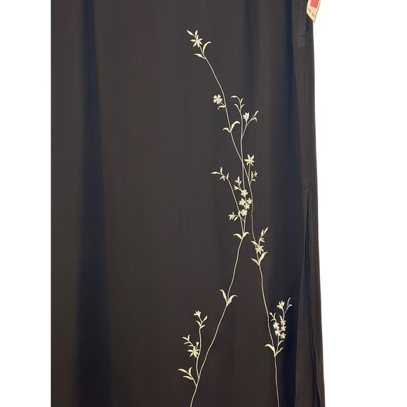 NWT First Issue Size 16 Black Spontaneity Career Floral Embroidered Midi Skirt - Picture 2 of 5
